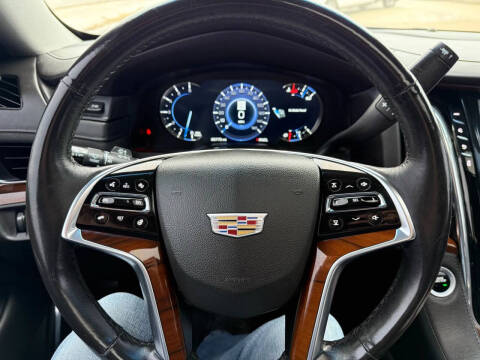 2017 Cadillac Escalade Luxury