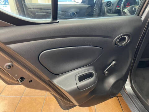 2016 Nissan Versa 1.6 S Plus