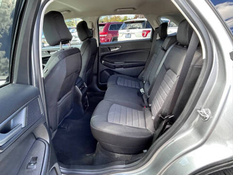 2022 Ford Edge SE