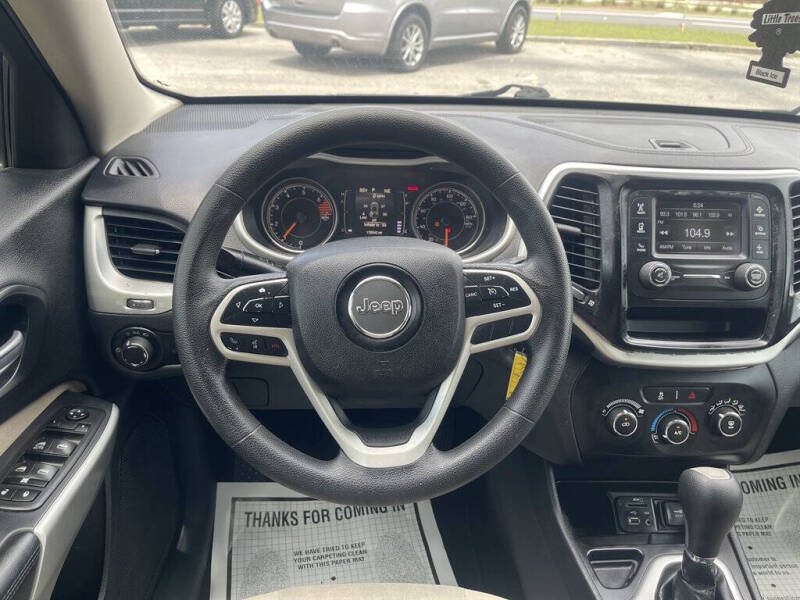2017 Jeep Cherokee Sport