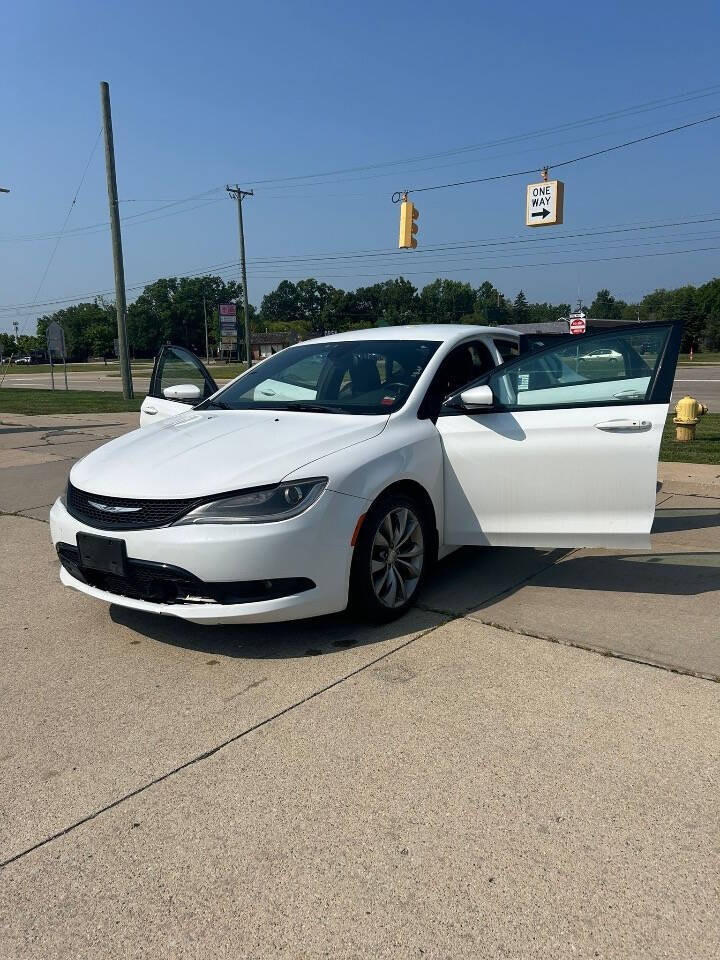 2016 Chrysler 200 for sale at River Rides Auto Sale in Riverview, MI