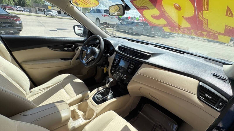 2017 Nissan Rogue S