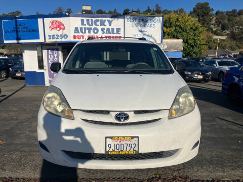2006 Toyota Sienna LE 8 Passenger