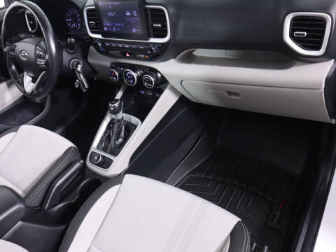 2022 Hyundai Venue SEL