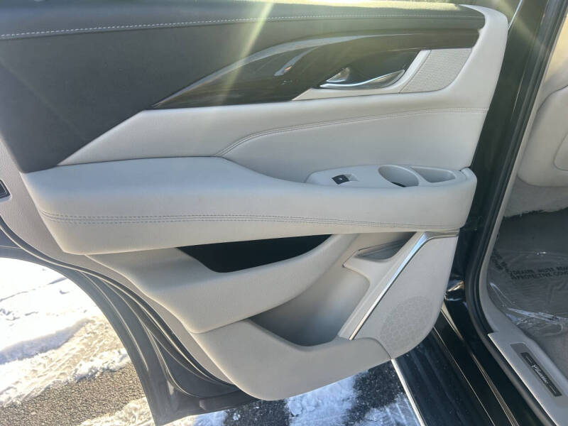 2020 Cadillac Escalade Luxury