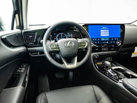 2026 Lexus NX 450h+ Luxury