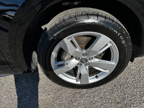 2018 Audi Q5 2.0T quattro Premium Plus