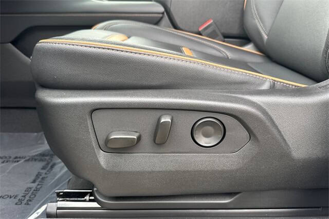 2023 GMC Yukon XL AT4