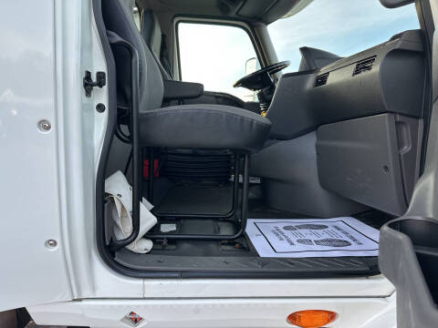 2021 International RH613