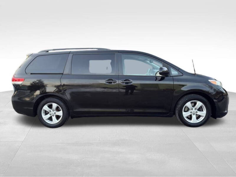 2012 Toyota Sienna