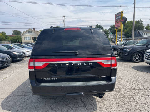 2016 Lincoln Navigator Select