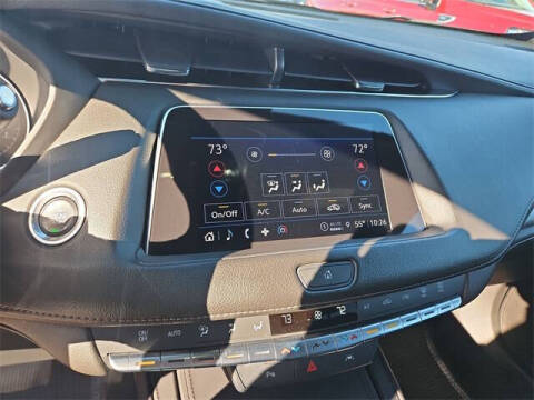 2023 Cadillac XT4 Premium Luxury