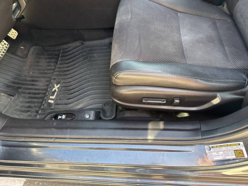 2016 Acura ILX w/Tech w/A-SPEC