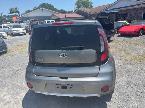 2018 Kia Soul +