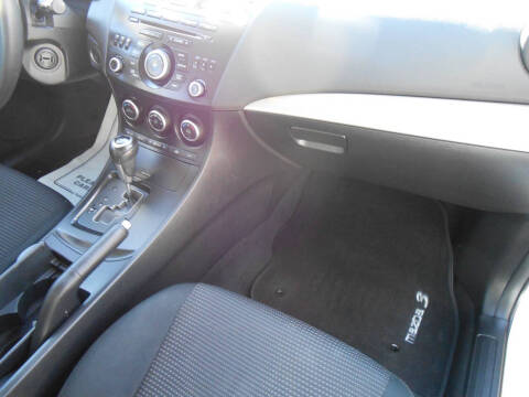 2013 Mazda MAZDA3 i Touring