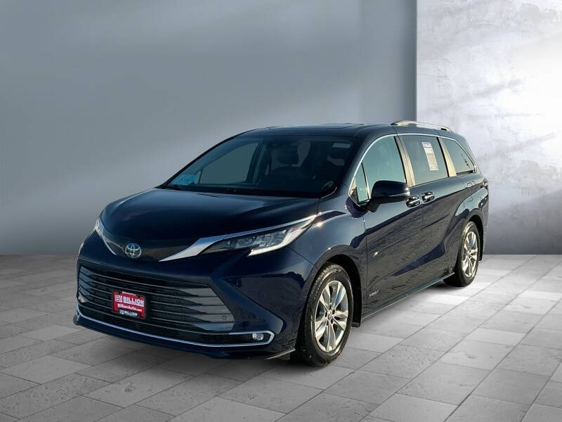2021 Toyota Sienna Limited 7-Passenger