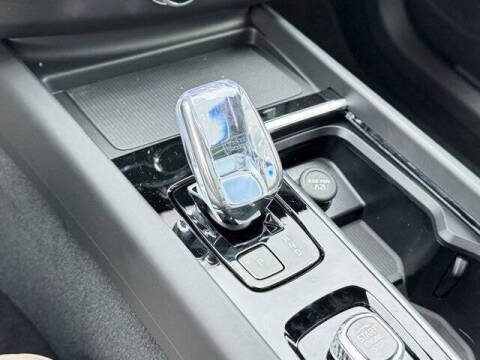 2026 Volvo XC60 T8 Plus