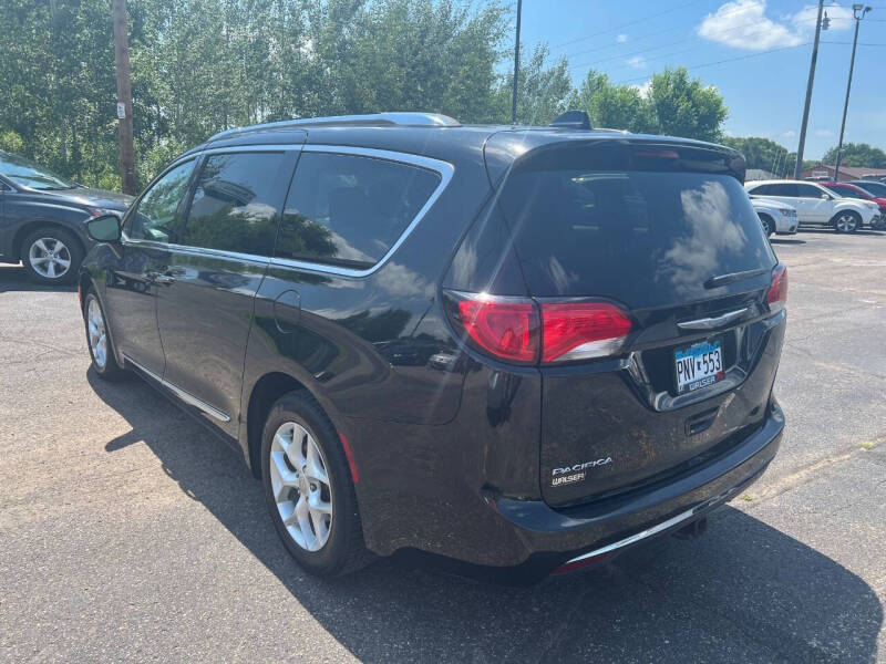 2018 Chrysler Pacifica Touring L Plus