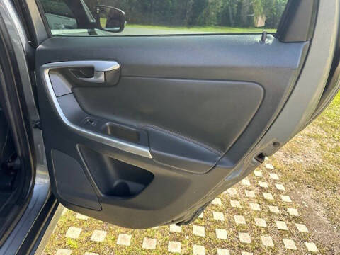 2016 Volvo XC60 T5 Drive-E Platinum