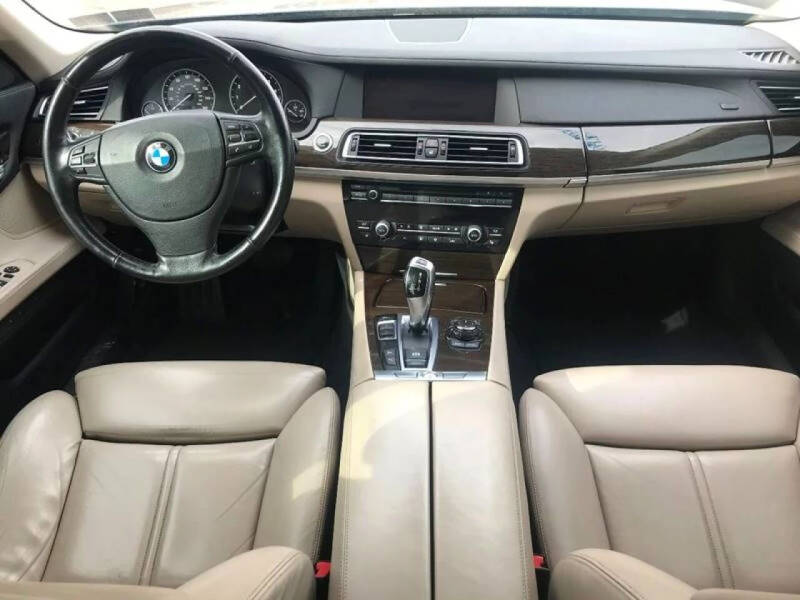 2011 BMW 7 Series 750Li xDrive
