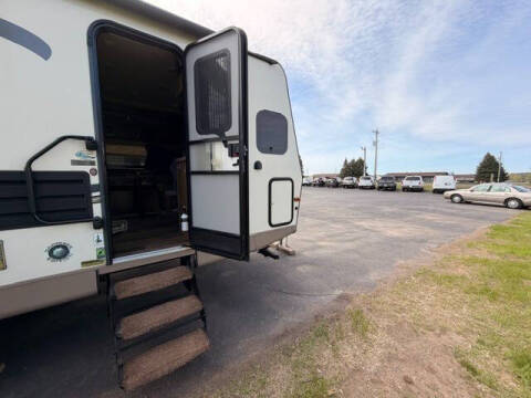 2017 Forest River Flagstaff MicroLite 25FKS