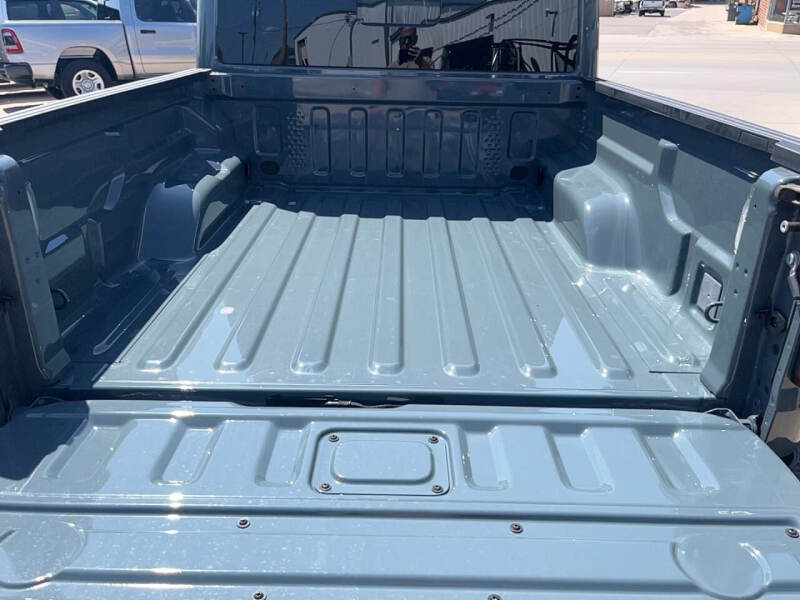 2024 Jeep Gladiator Sport