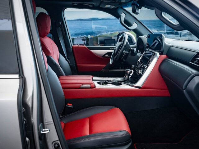 2022 Lexus LX 600 F SPORT Handling