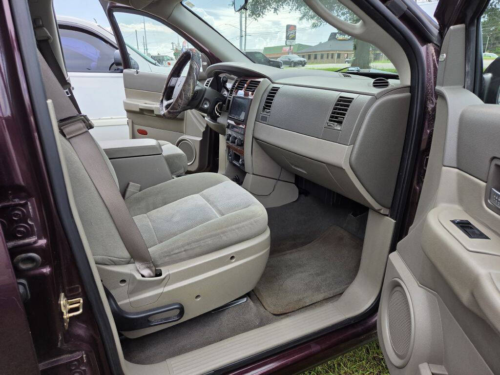 Red 2005 Dodge Durango SLT SLT 4dr SUV 10