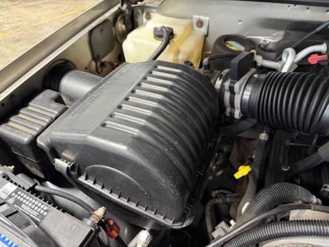 2000 Cadillac Escalade