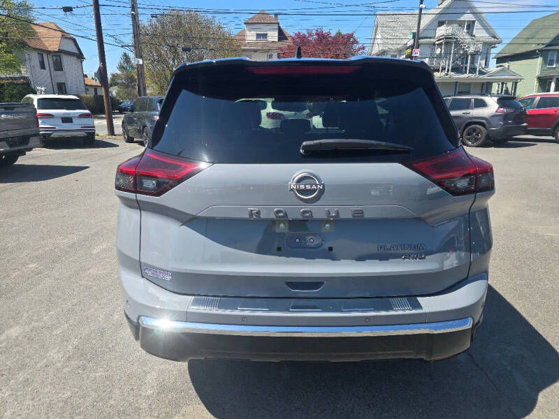 2024 Nissan Rogue Platinum