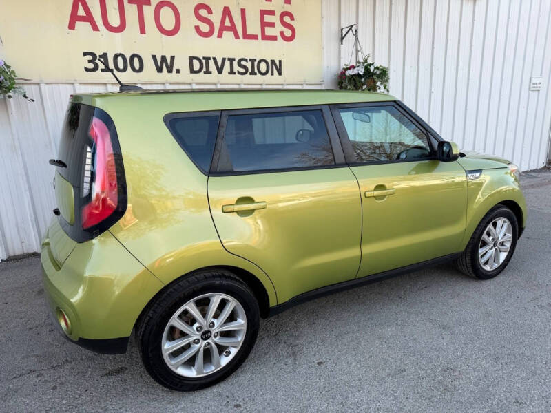 2017 Kia Soul +