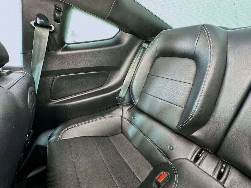 2021 Ford Mustang EcoBoost Premium