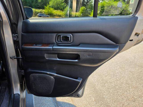 2001 Nissan Pathfinder LE