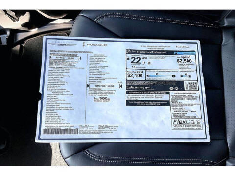 2027 Chrysler Pacifica Select