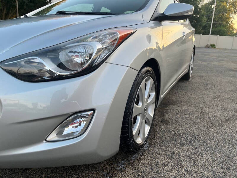 2013 Hyundai Elantra Limited photo 9