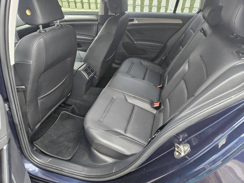 Image 8 of 2015 Volkswagen Golf TSI SE