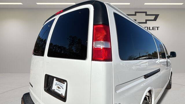 2025 Chevrolet Express LT 3500