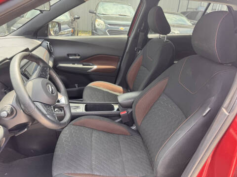 2021 Nissan Kicks SR