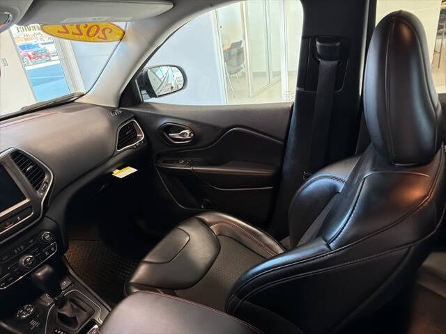 2022 Jeep Cherokee Trailhawk