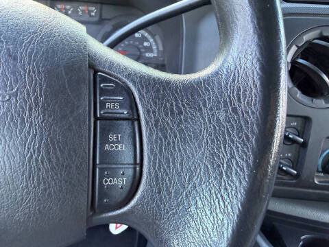 2012 Ford E-Series E-350 SD XLT