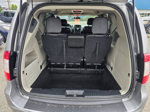 2016 Chrysler Town and Country Touring