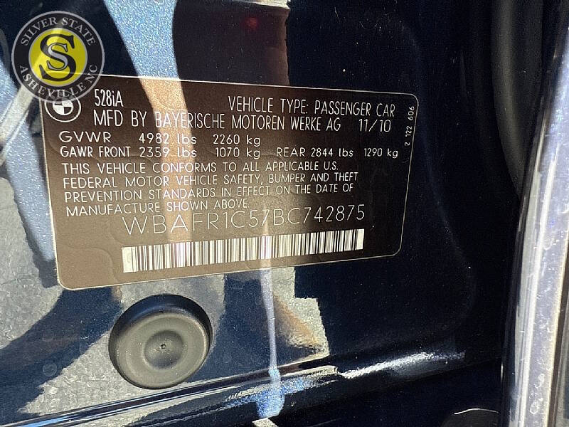 2011 BMW 5 Series 528i