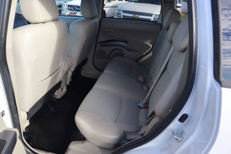 2008 Mitsubishi Outlander SE