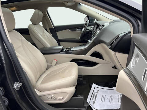 2020 Lincoln Nautilus Reserve