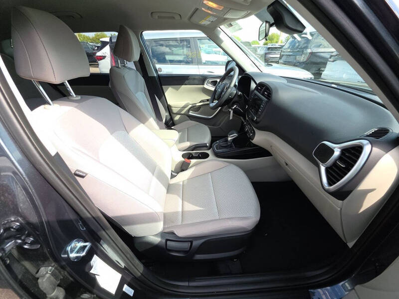 2025 Kia Soul LX