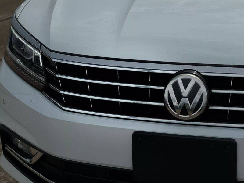 2017 Volkswagen Passat 1.8T SE