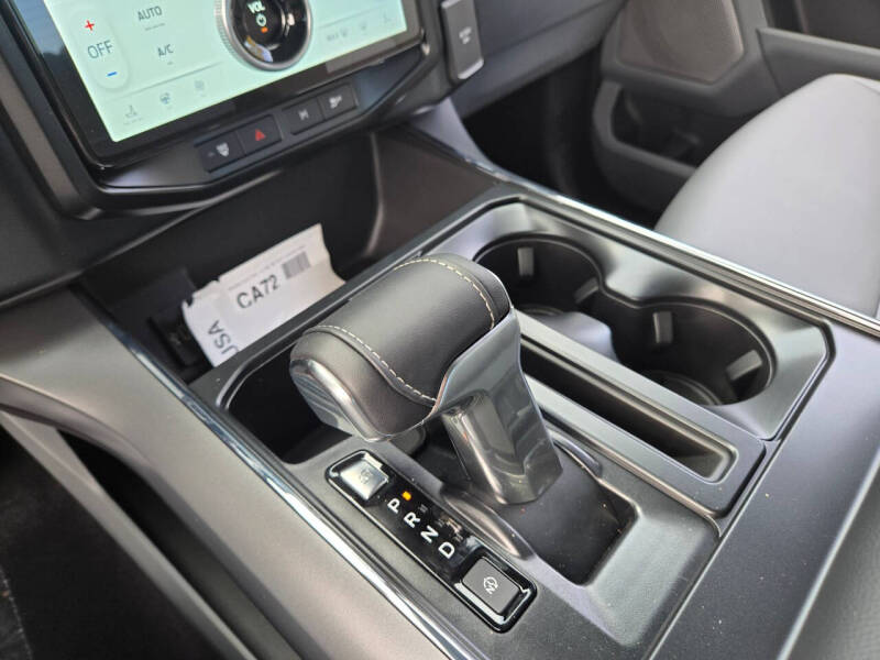 2025 Ford F-150 Lightning Flash