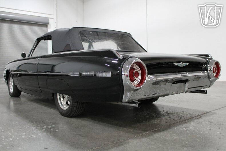 1962 Ford Thunderbird