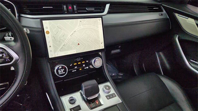 2022 Jaguar F-PACE SVR