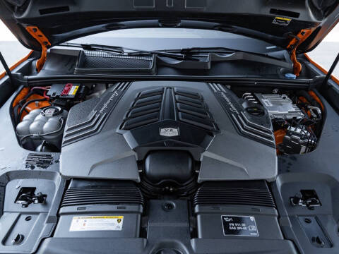 2023 Lamborghini Urus Performante